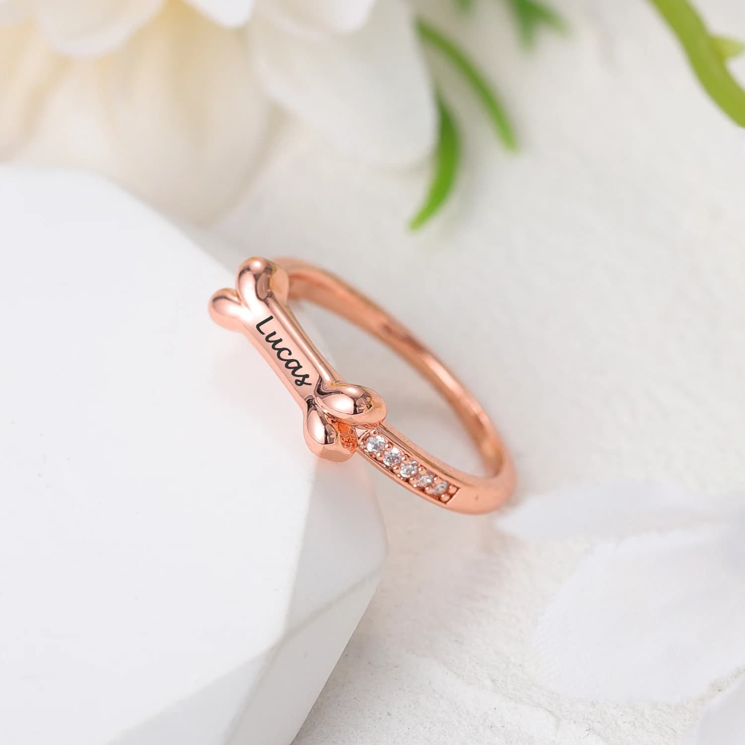 INDIVIDUELLER HUNDE-RING Knochen Design Rose Gold